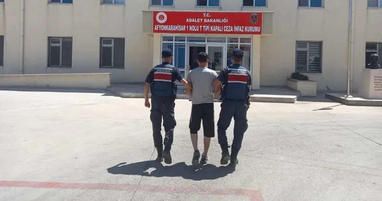 Aranan şahsın saklandığı yer jandarmayı bile şok etti!