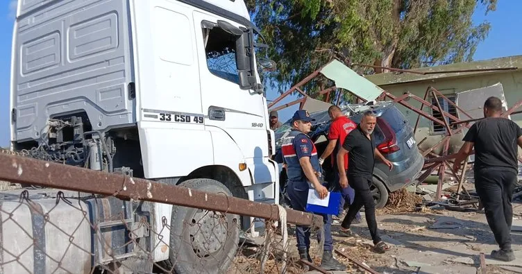 Tarsus Adana Tuzla yolunda kaza; 1 ölü, 6 yaralı
