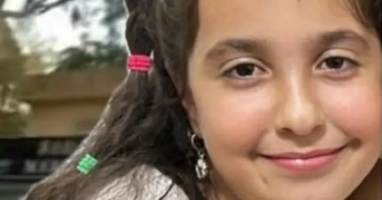 Yolun karşısına geçmek isteyen kız çocuğu otomobilin çarpması sonu hayatını kaybetti