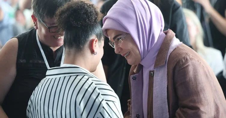 Emine Erdoğan koruyucu aileler ve çocuklarıyla buluştu: “Gazze’nin çocuklarına, dünya bir gelecek borçlu”