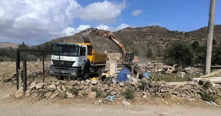 Hazine arazisindeki kaçak yapılar yıkıldı