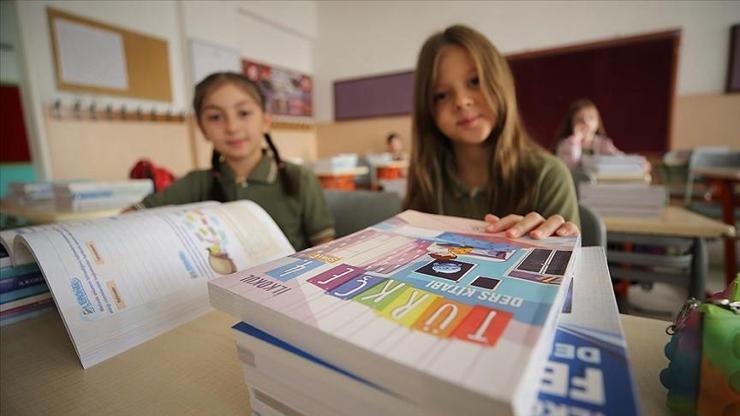 Okulun ilk günü ders işlenir mi? 9 Eylül 2024 Pazartesi günü ders var mı?