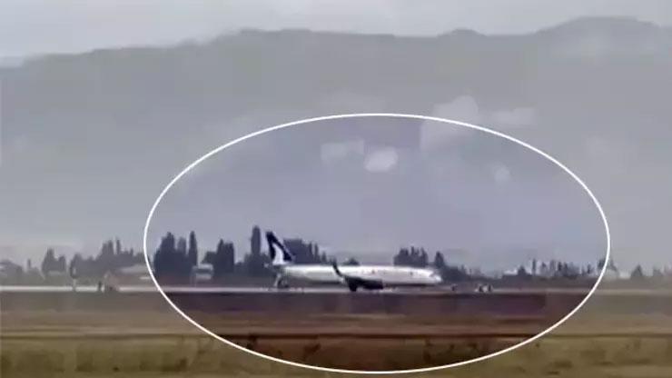 SON DAKİKA… Hakkari’de yolcu uçağı pistten çıktı