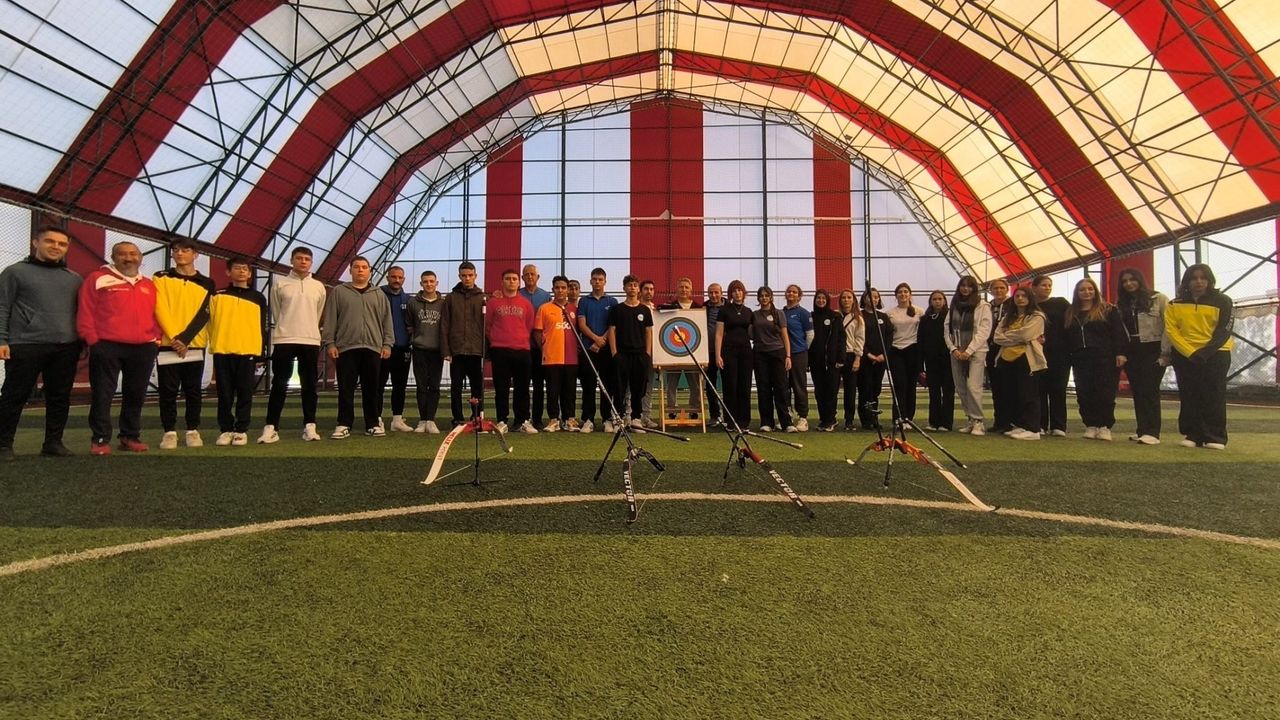 29 Ekim Cumhuriyet Bayramı okçuluk müsabakası yapıldı