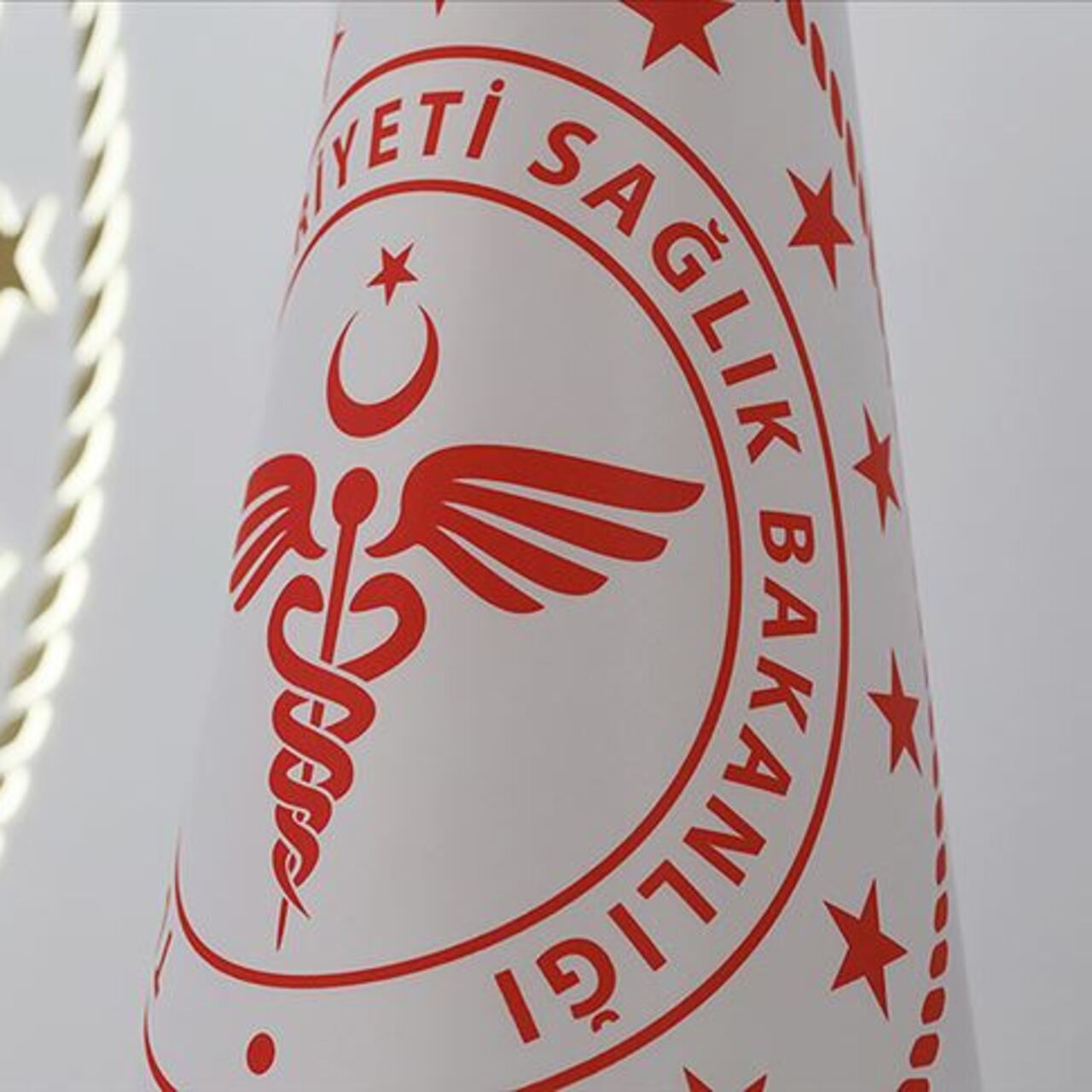 Bakanlık duyurdu; doktora saldıran şüpheli tutuklandı