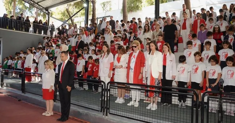 Cumhuriyetin kuruluşunun 101’inci yıl dönümü Adana’da coşkuyla kutlandı