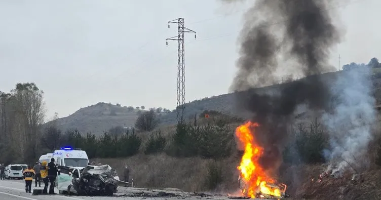 Erzincan’da feci kaza! 5 kişi hayatını kaybetti