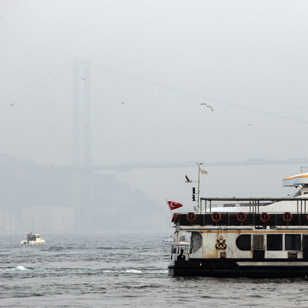 İstanbul Boğazı’nda sis engeli