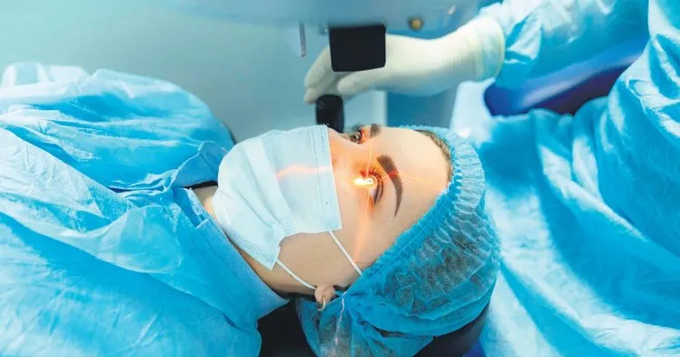 Robotik cerrahiyle 9 saniyede göz operasyonu