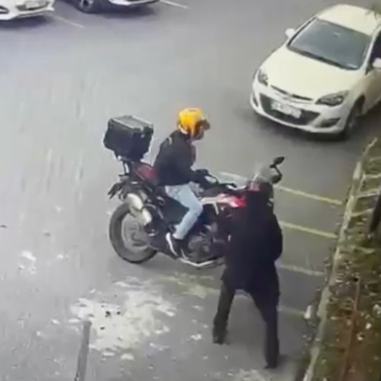 ‘Silahlı saldırılara’ karşı hırsızlık operasyonu!