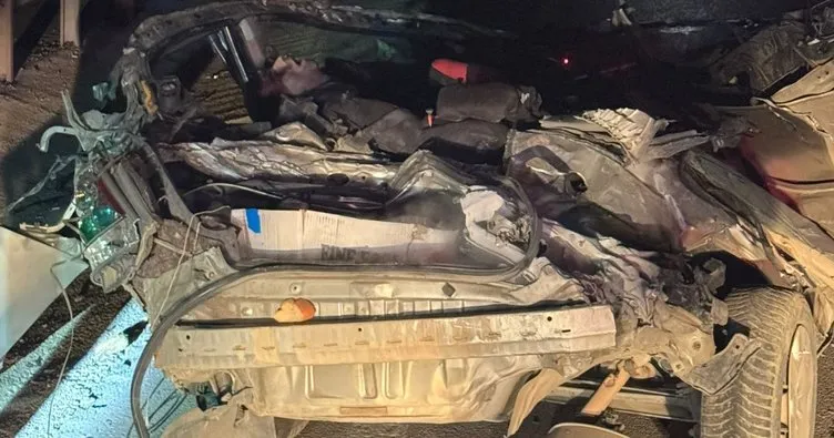 Yol ortasında duran tıra ok gibi saplandı: 1 ölü!