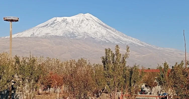 Ağrı Dağı beyaza büründü: Türkiye’nin zirvesi beyaz gelinliğini giydi