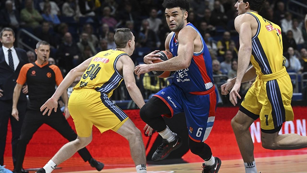 Anadolu Efes, ALBA Berlin’i ezip geçti!