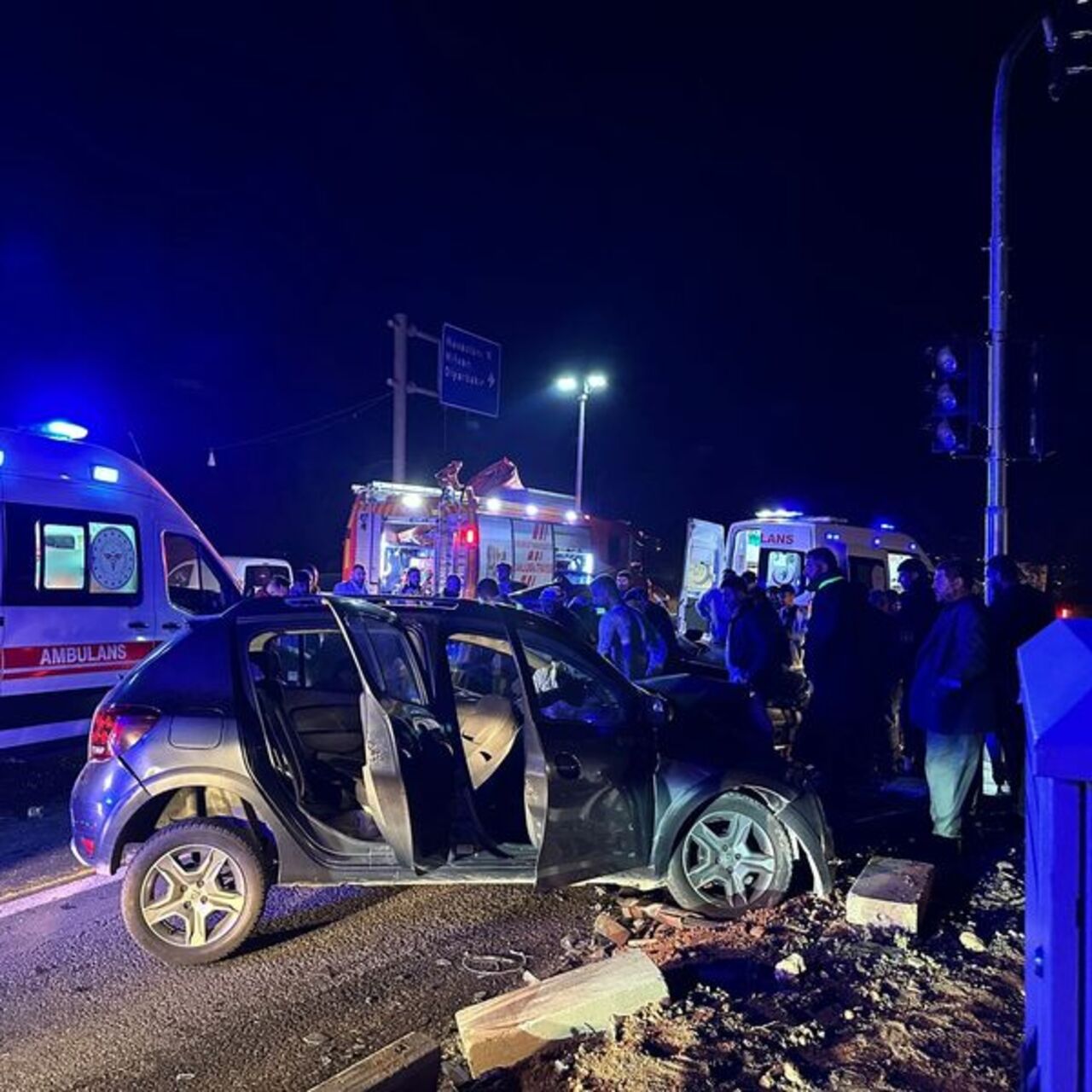 Bakan Kacır’ın konvoyunda kaza