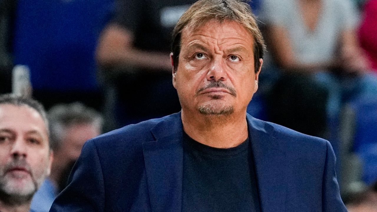 Ergin Ataman’dan Fenerbahçe’ye yanıt: ”Umrumda değil…”