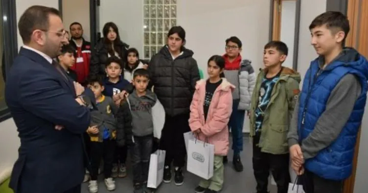 Esenyurtlu şehit ve gazi çocuklarından örnek davranış: Görme engelliler için gönüllü okuyucu oldular