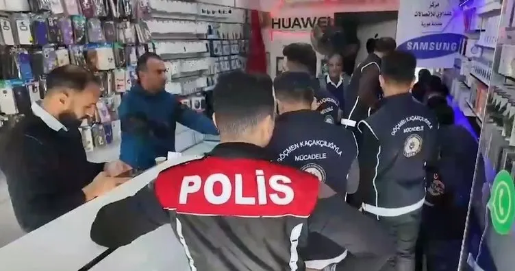 Göçmen kaçakçılarına büyük darbe: 51 göçmen kaçakçısı yakalandı