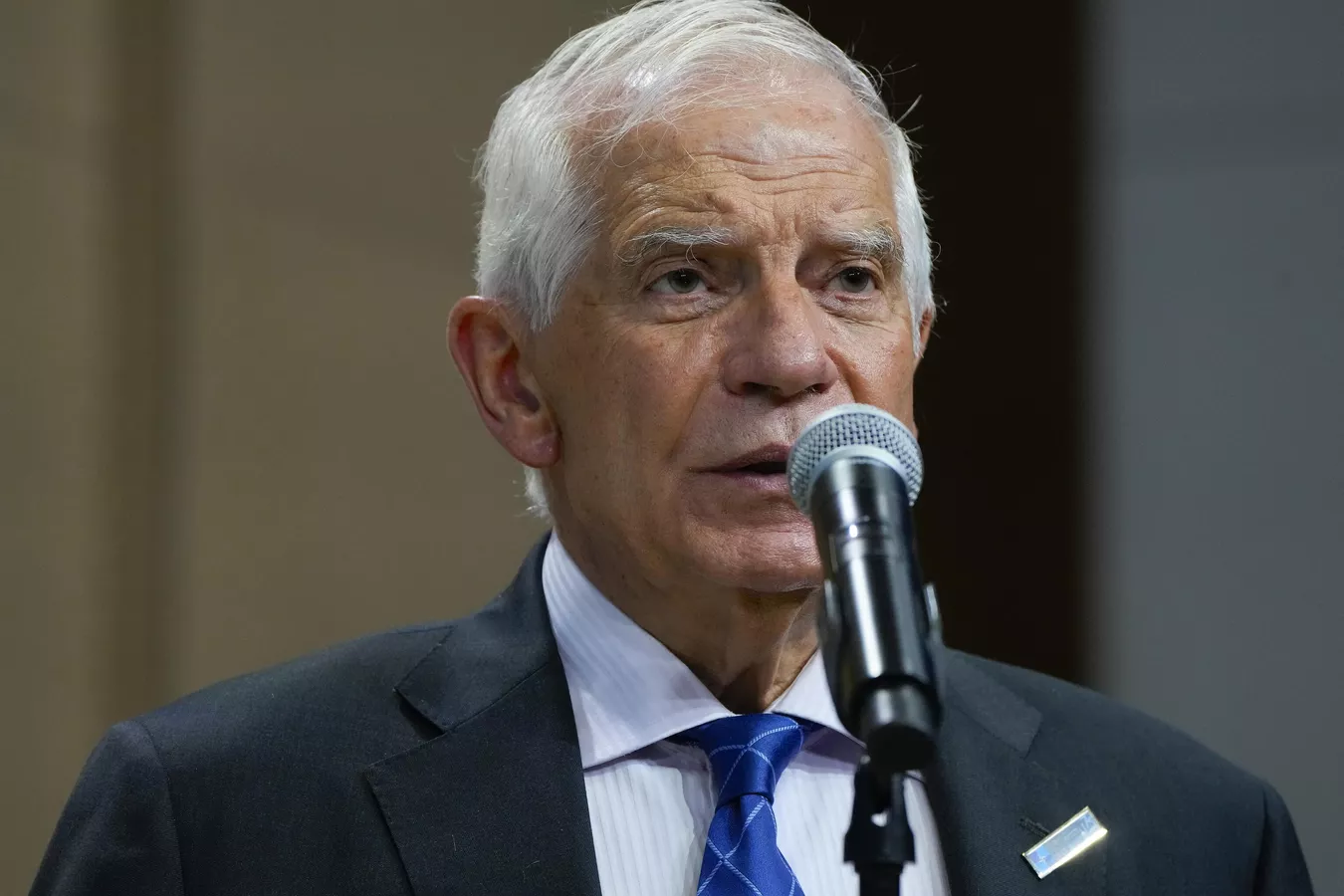 Borrell: Ukrayna, Rusya’nın derinliklerine saldırmak için ABD’den izin istedi