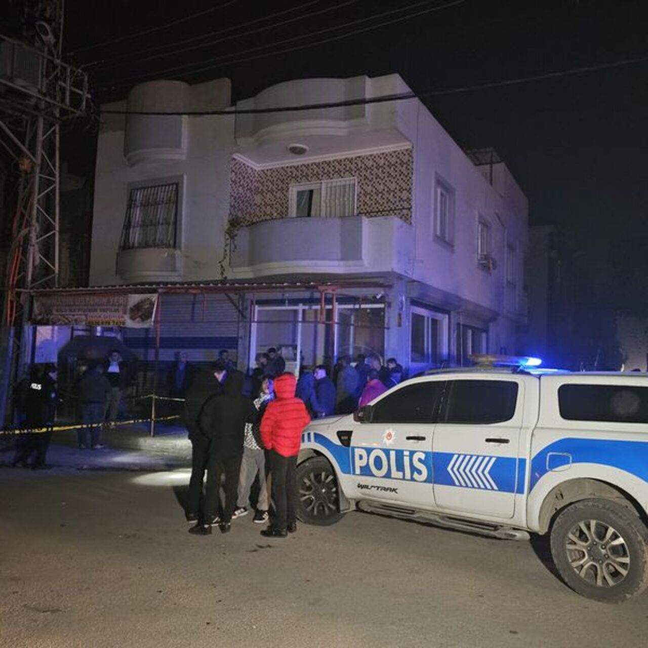 Lavaş ekmek imalathanesine silahlı saldırı: 4 yaralı