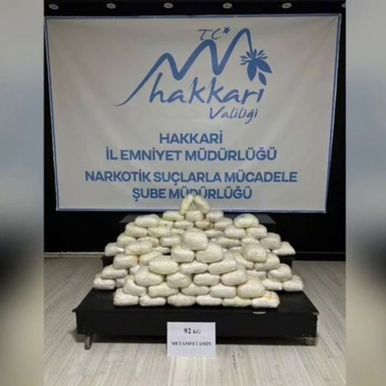 Otomobilden 92 kilogram metamfetamin çıktı