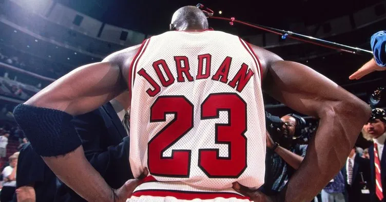 Son dakika: Michael Jordan’ın 1997 sezonu forması, 4,68 milyon dolara satıldı