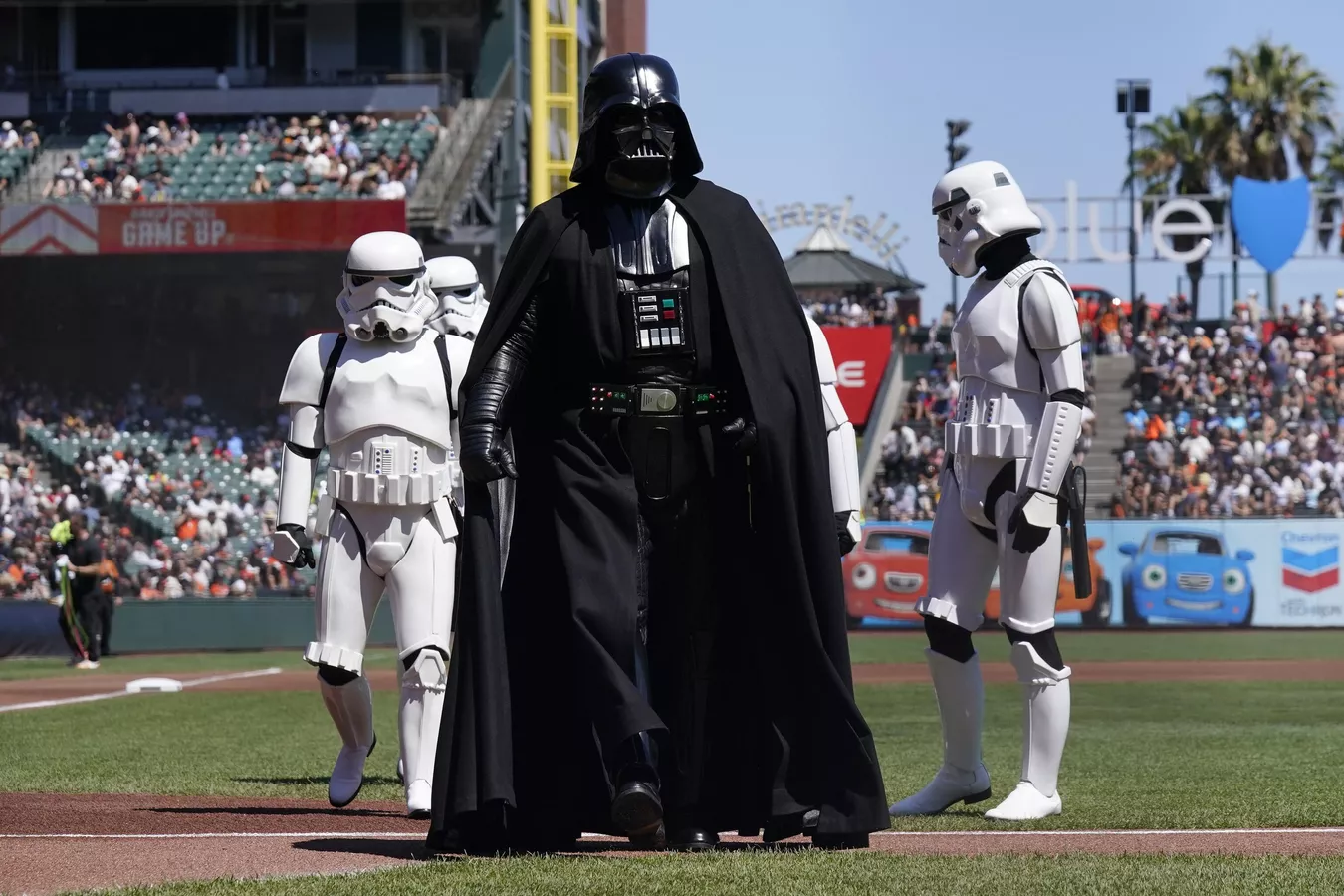 İkonik dekor ve kostümler müzayedeye çıkıyor