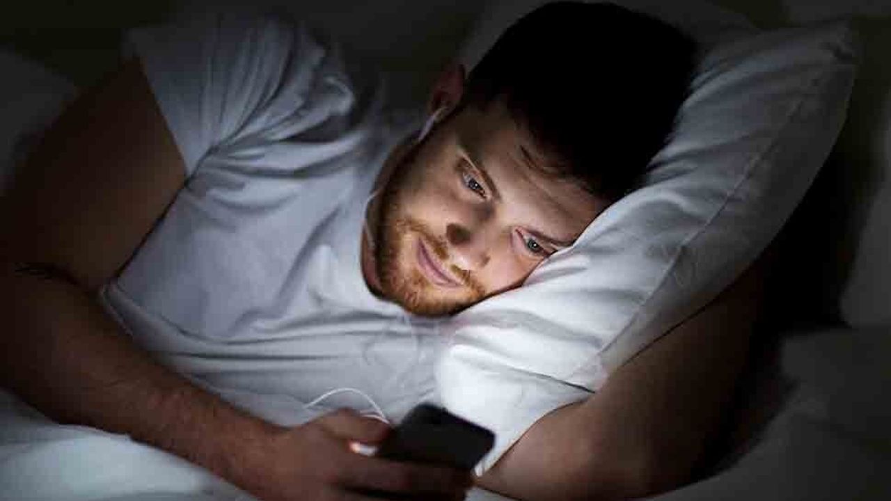 Akıllı telefonlar uyku sağlığını tehdit ediyor!