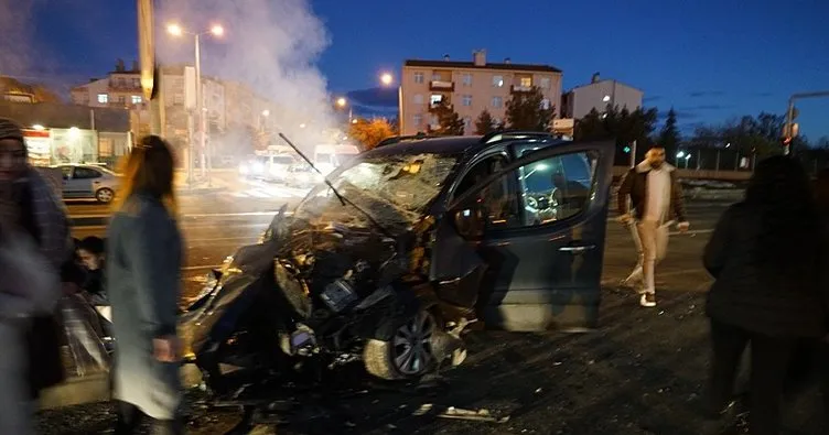 Ankara’da okul servisi kazaya karıştı: 7’si öğrenci 9 kişi yaralandı, öğrencilerden birinin durumu ağır