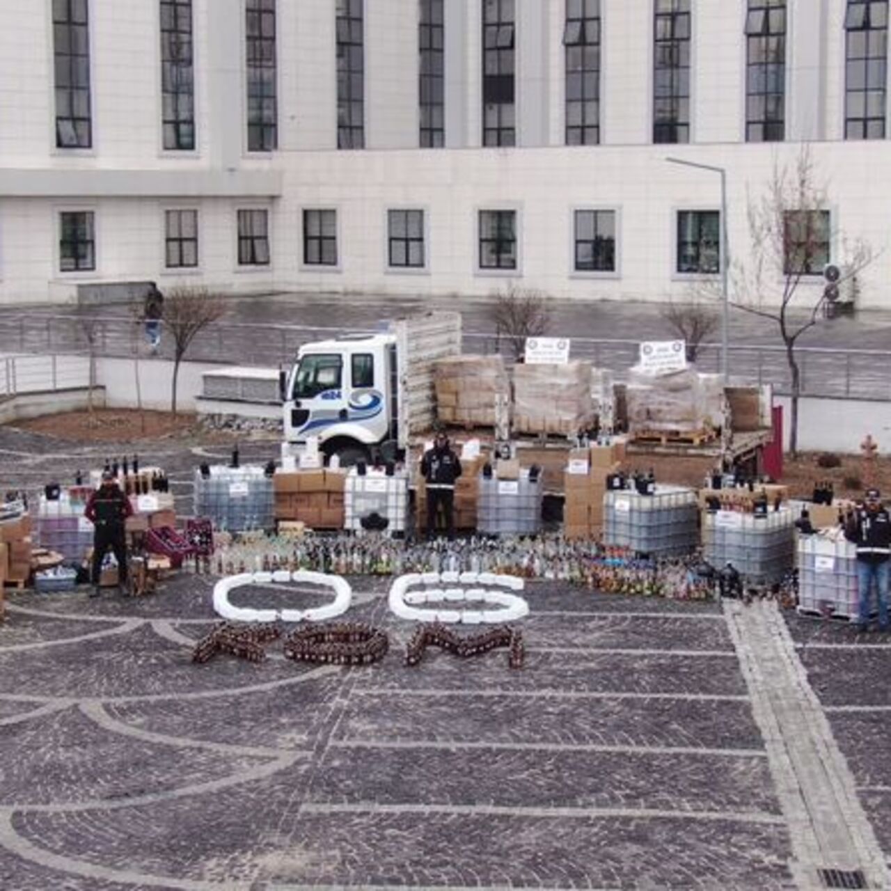 Ankara’da ‘sahte içki’ operasyonu! 40 milyon TL’lik ürün ele geçirildi