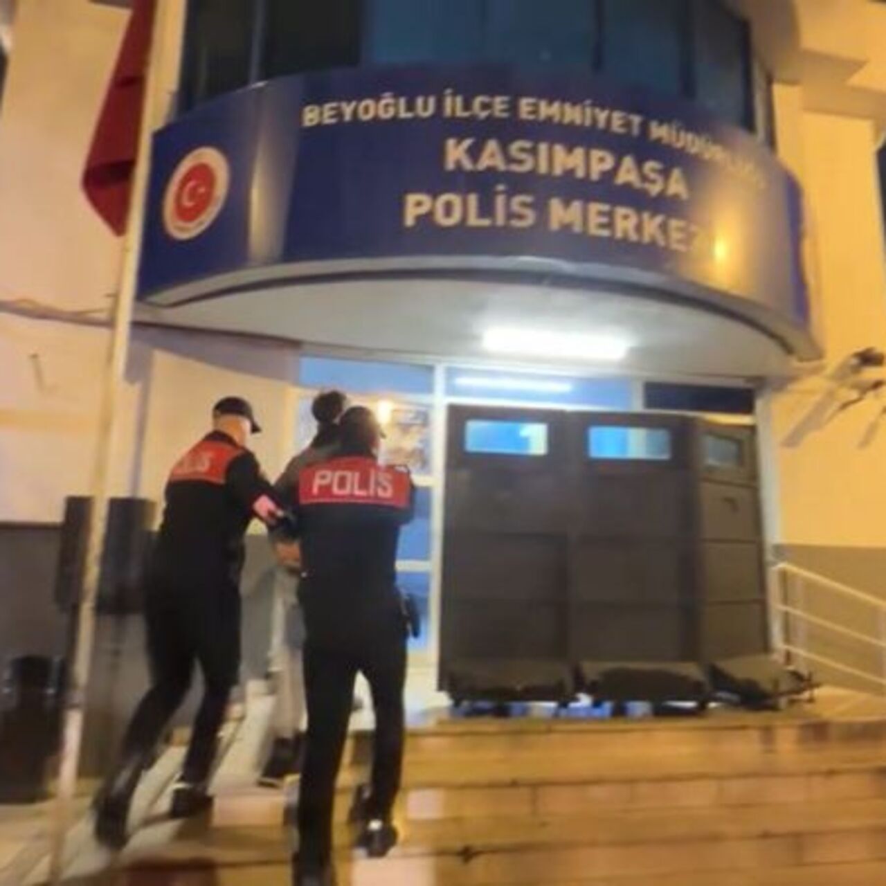 Atatürk ve şehitlere hakarete gözaltı