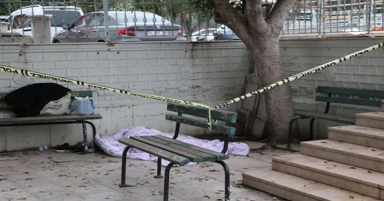 Cami bahçesinde ölü bulundu