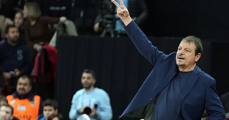 Ergin Ataman’ın oğlu 15 yaşında antrenör oluyor
