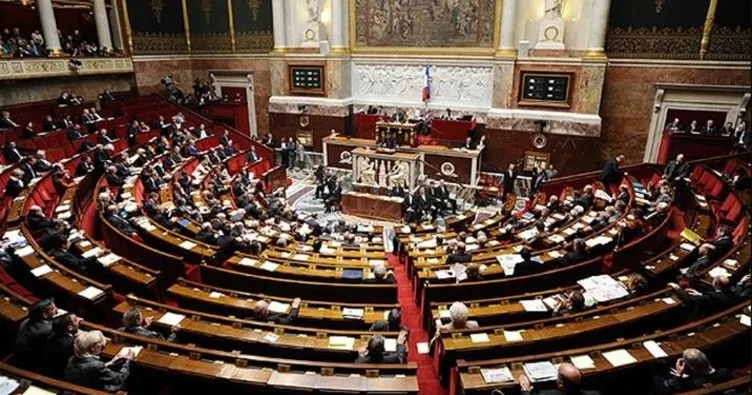 Fransa’da hükümet devriliyor: Koalisyon ittifakı tehlikede