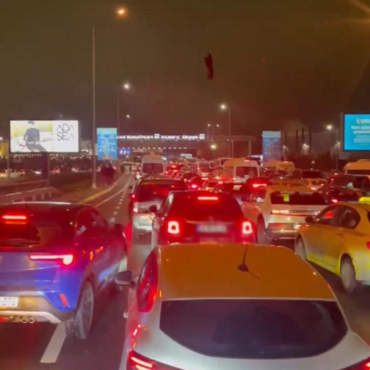 İstanbul Havalimanı’nda şüpheli valiz alarmı