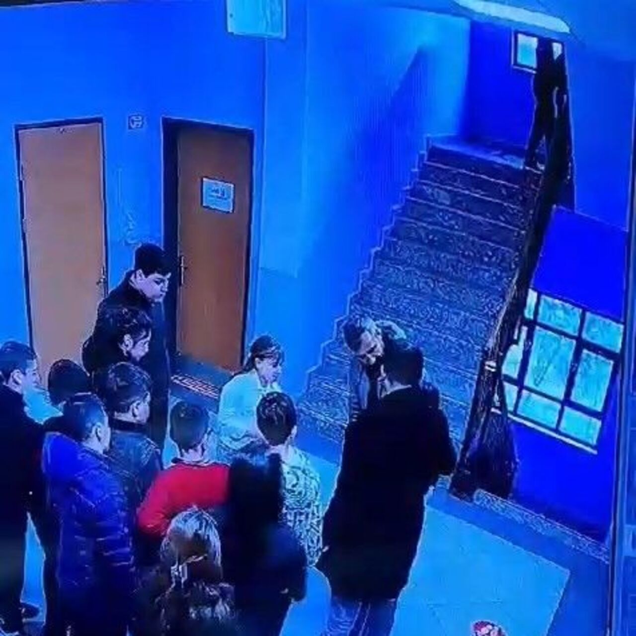 Öğrencisini ‘heimlich’ manevrasıyla kurtardı