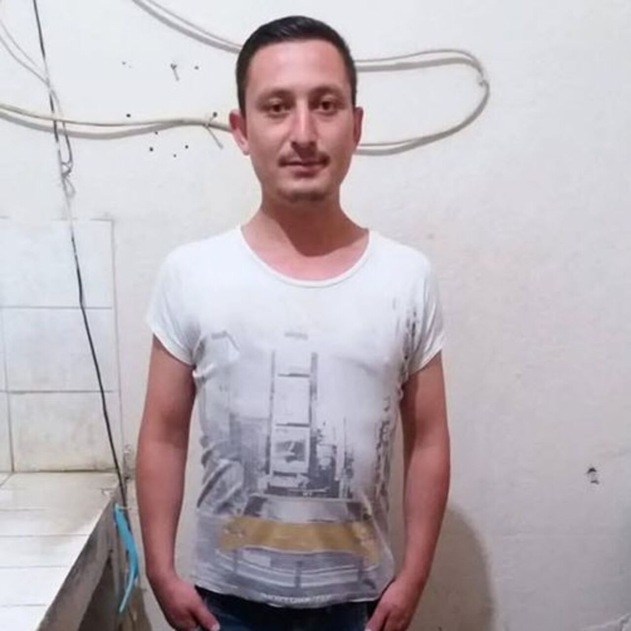 Sahte içkiden zehirlenen kişi öldü