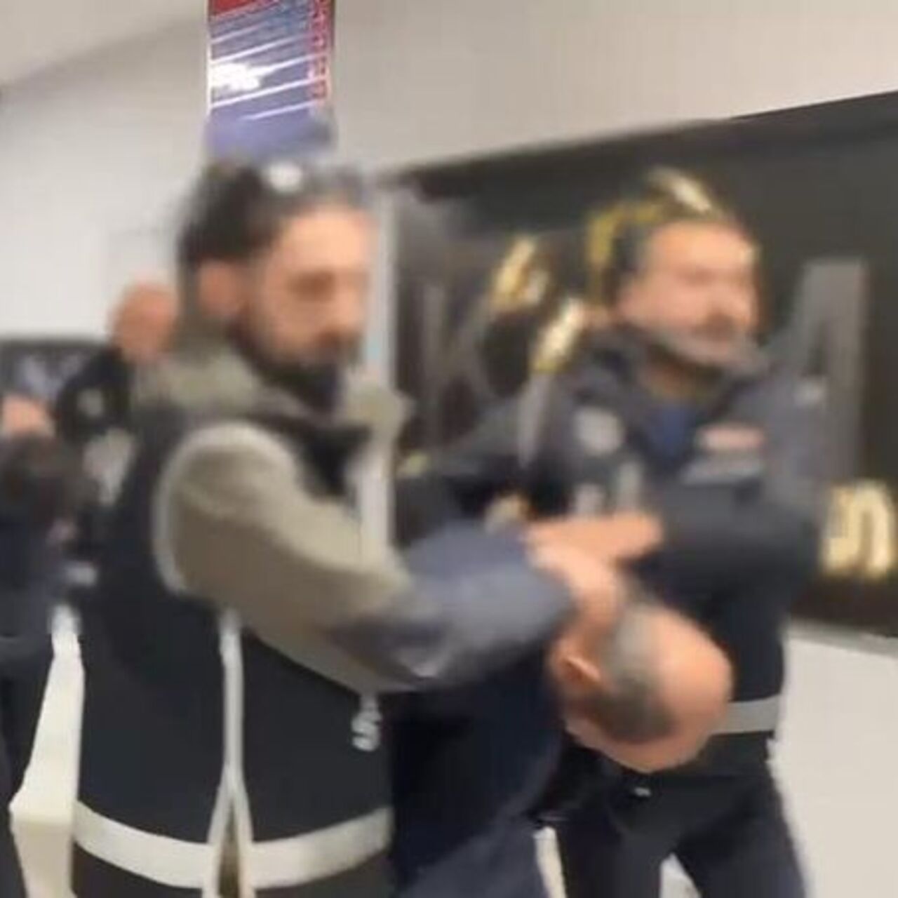 Şirketleri ele geçirdiler! 13 tutuklama