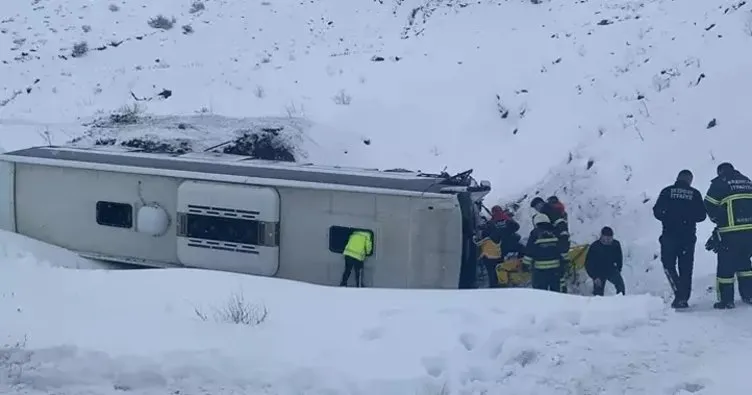 Son dakika… Erzincan’da yolcu otobüsü şarampole devrildi! Çok sayıda ekip sevk edildi
