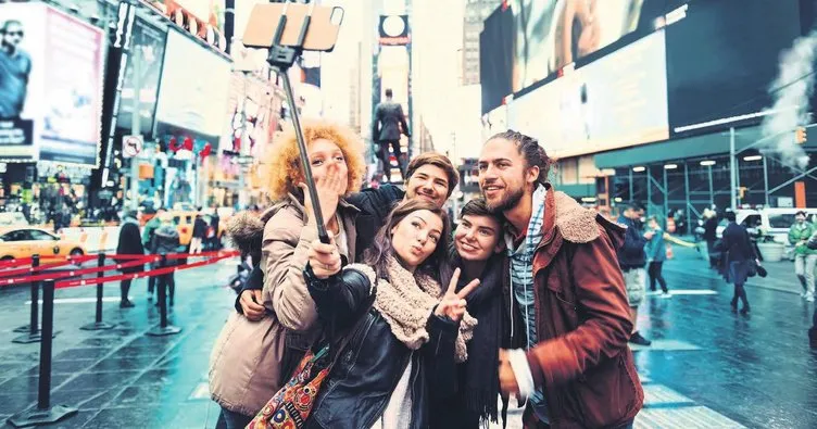 Sosyal medyadaki mutluluk pozları depresyona sokuyor