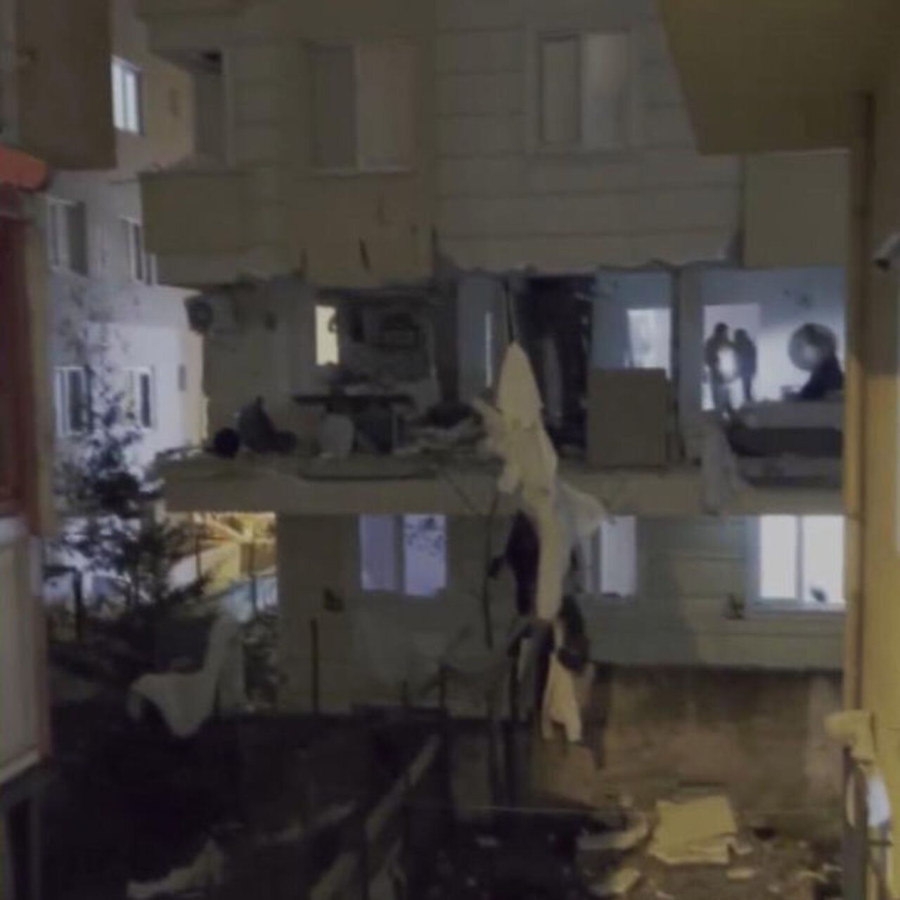 Ümraniye’de bir binada patlama!