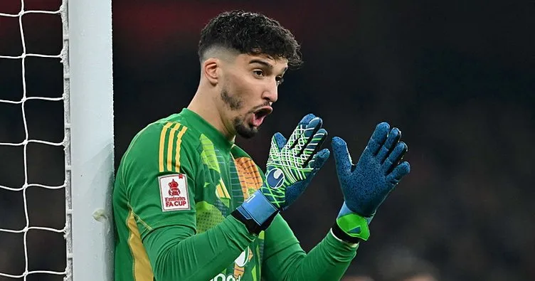 Altay Bayındır, Odegaard’a ilki yaşatı! Manchester United – Arsenal maçında…