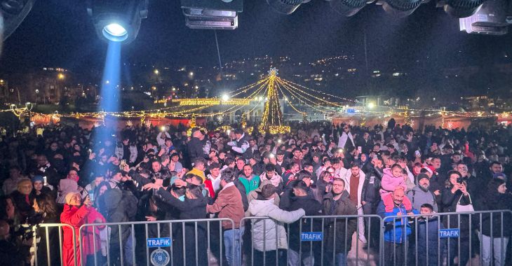Bursa Yeni Yıl Meydanı’nda yılbaşı coşkusu