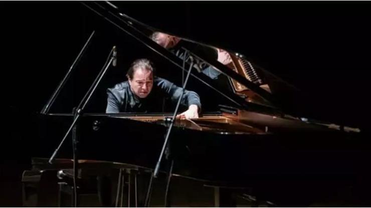 Fazıl Say’dan ’50. yılda’ İzmir prömiyeri!