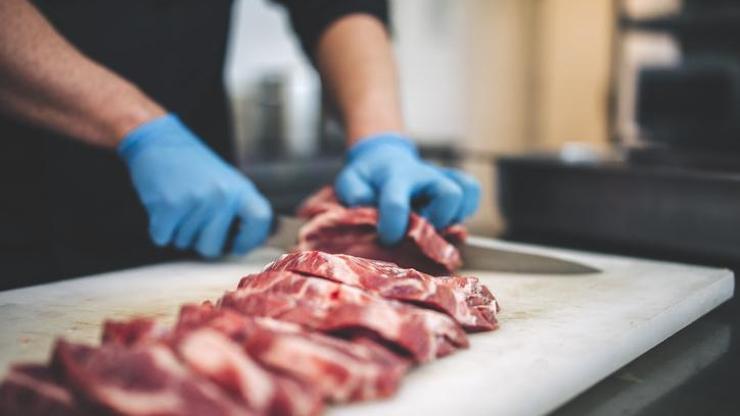 İstanbul’da bazı marketlerde kırmızı et fiyatları sabitlendi