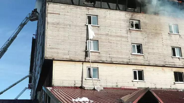 Otelde alev kapanı! Hayata uzanan çarşaflar: Böyle atladılar… 
 