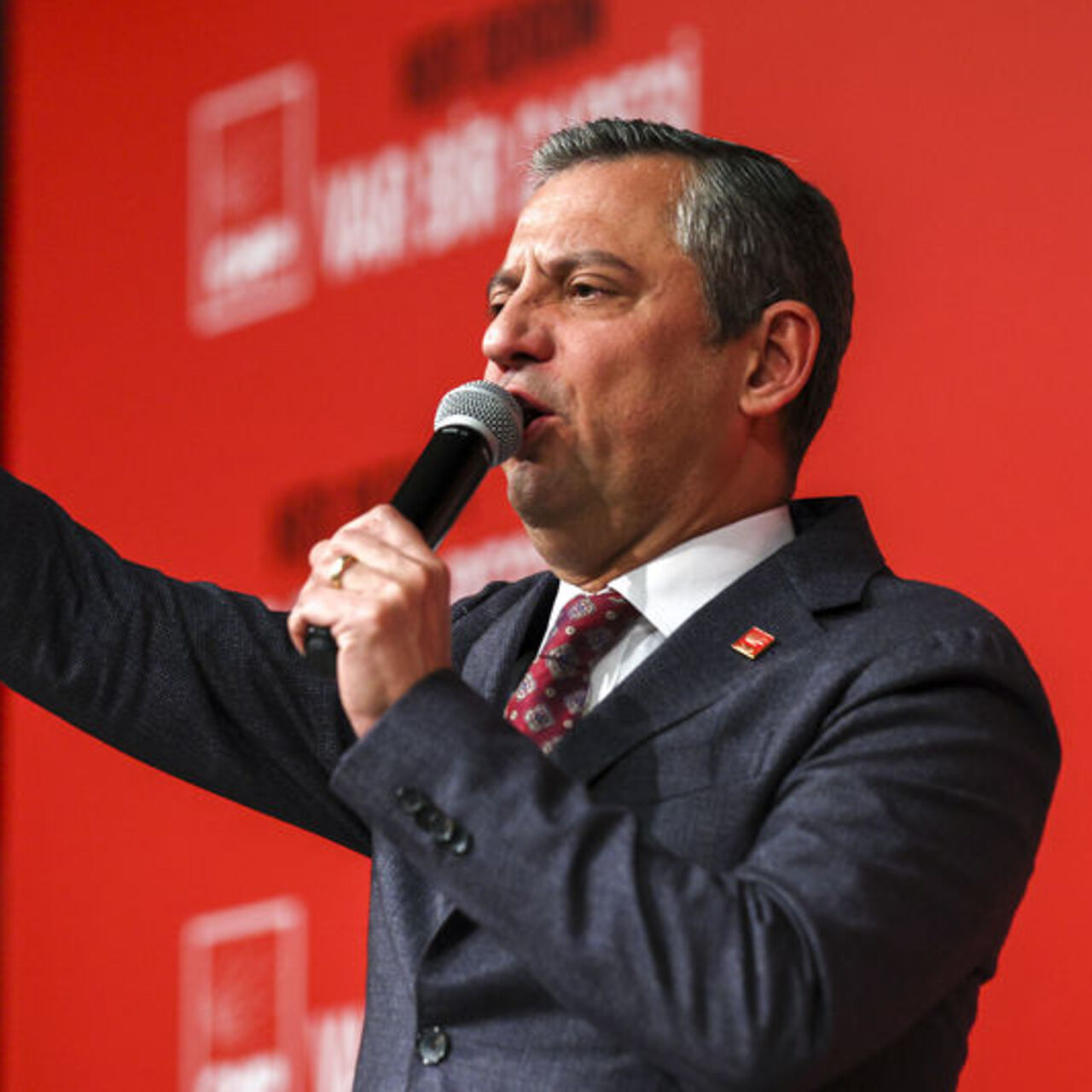 Özgür Özel: En düşük emekli maaşını bir asgari ücret yapalım