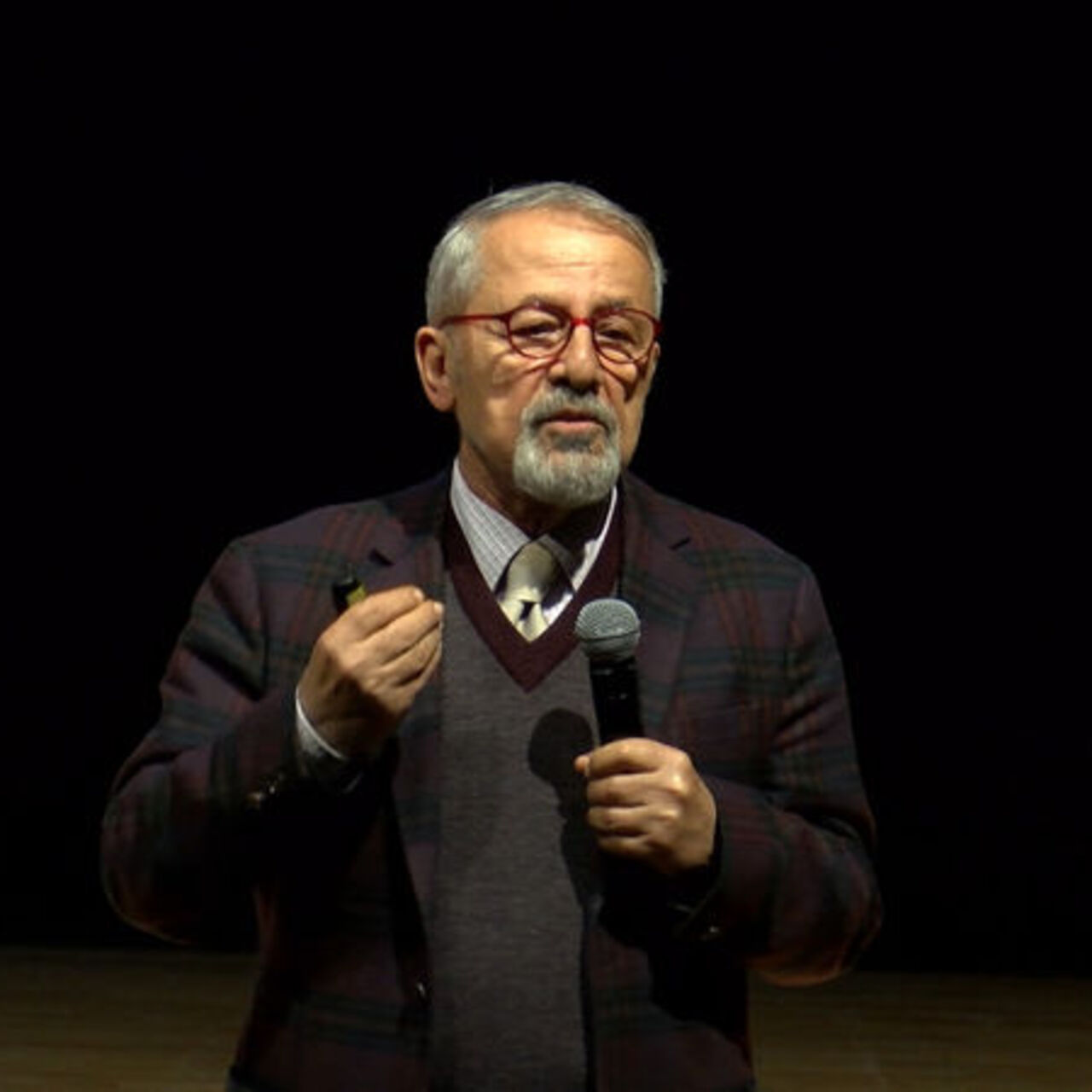 Prof. Dr. Naci Görür: Bu kaidedir, kuraldır