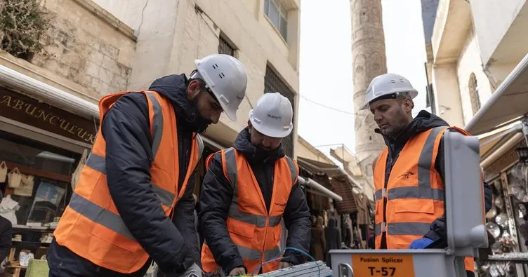 Türk Telekom CEO’su Ümit Önal:  “Fiberin hızını Türkiye’nin her köşesine taşıyoruz”