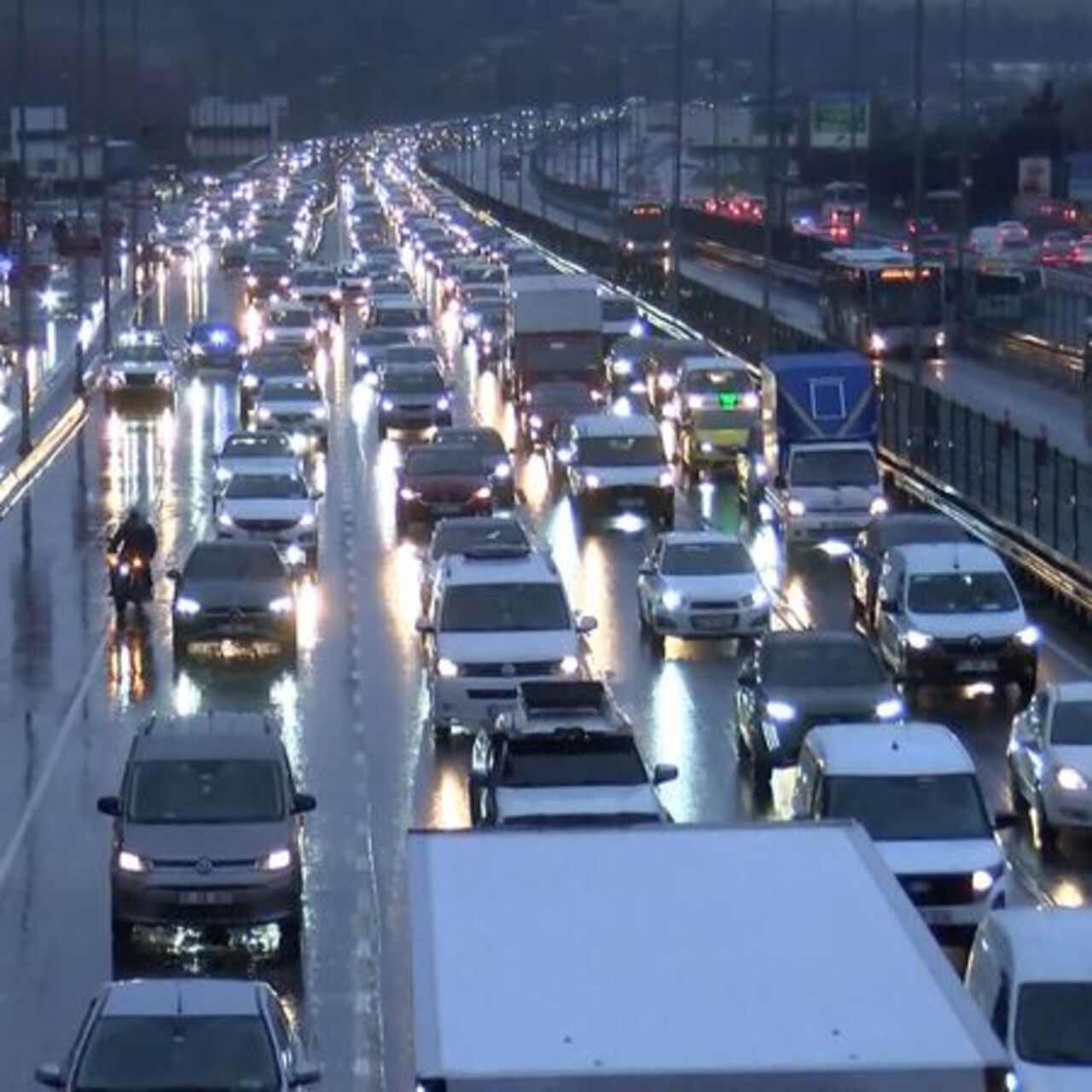 İstanbul yağmur trafiği