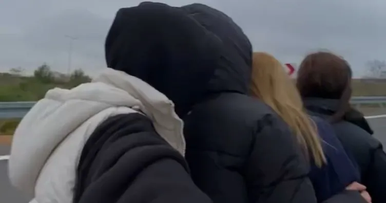 4 genç kız bir motora binmişti! Sanal trafik ekipleri yakaladı: 29 bin lira ceza yazdı